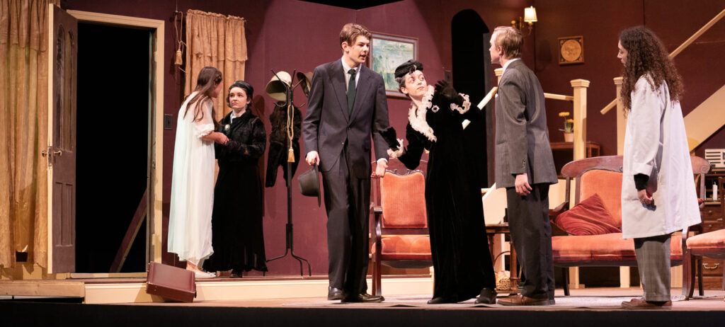 Review: Old comedy Arsenic and Old Lace is back at Court Theatre